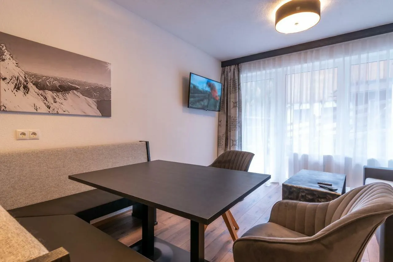 Apartment A Casa Rubin Chalet & Studio Resort Solden Austria