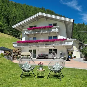 Apartment Skorpion, Solden