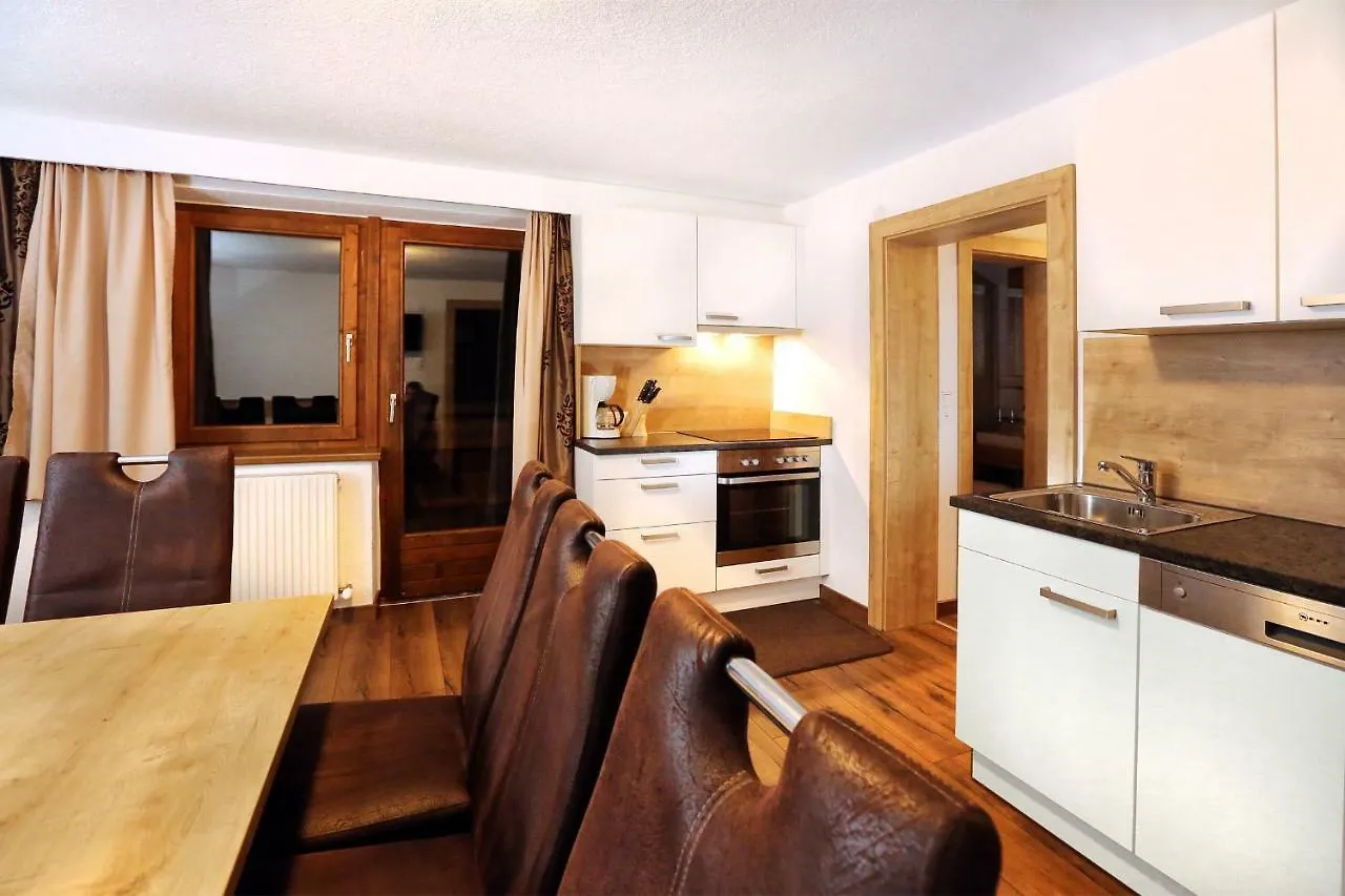Apartment A Casa Rubin Chalet & Studio Resort Solden