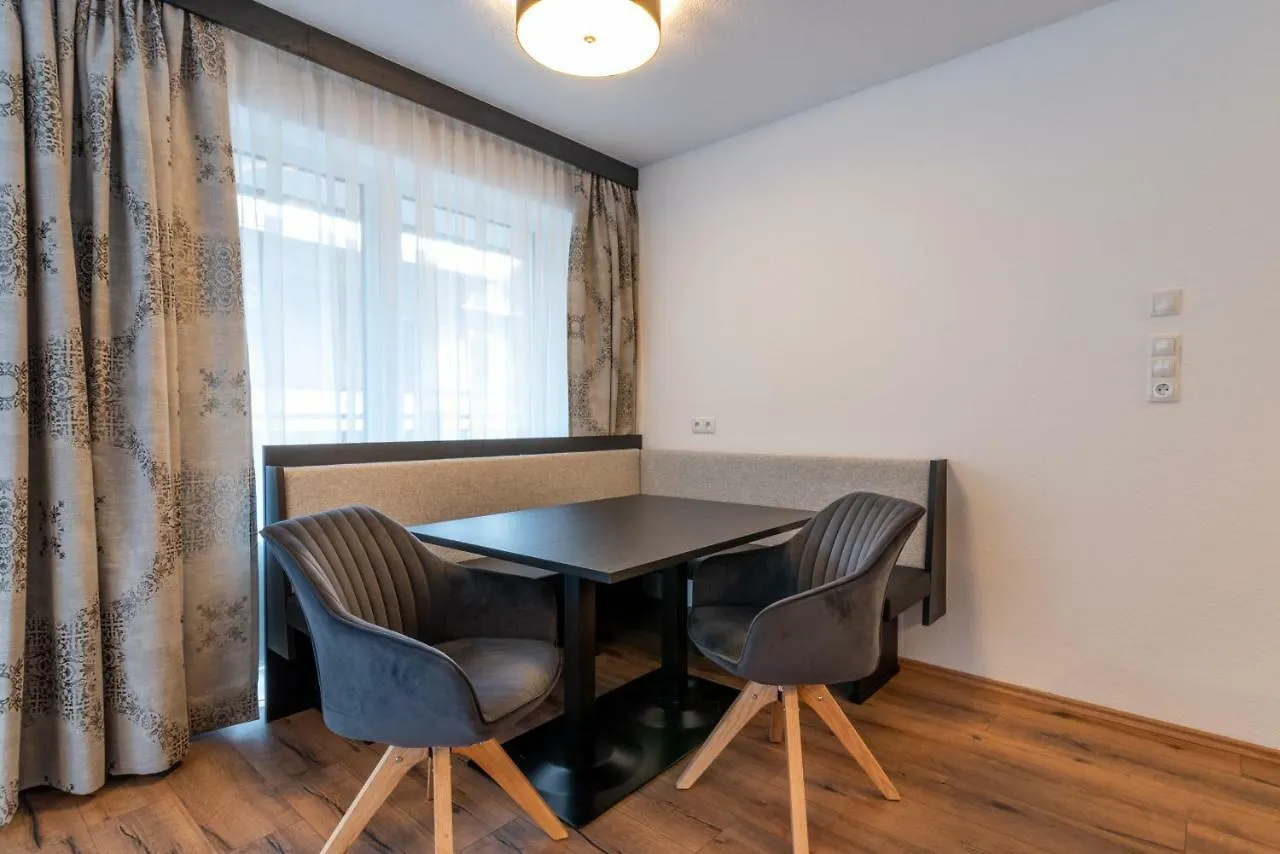 Apartment A Casa Rubin Chalet & Studio Resort Solden