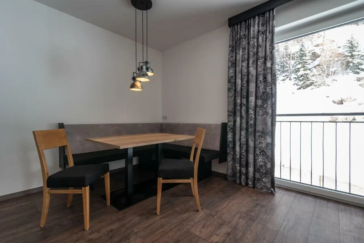 Apartment A Casa Rubin Chalet & Studio Resort Solden